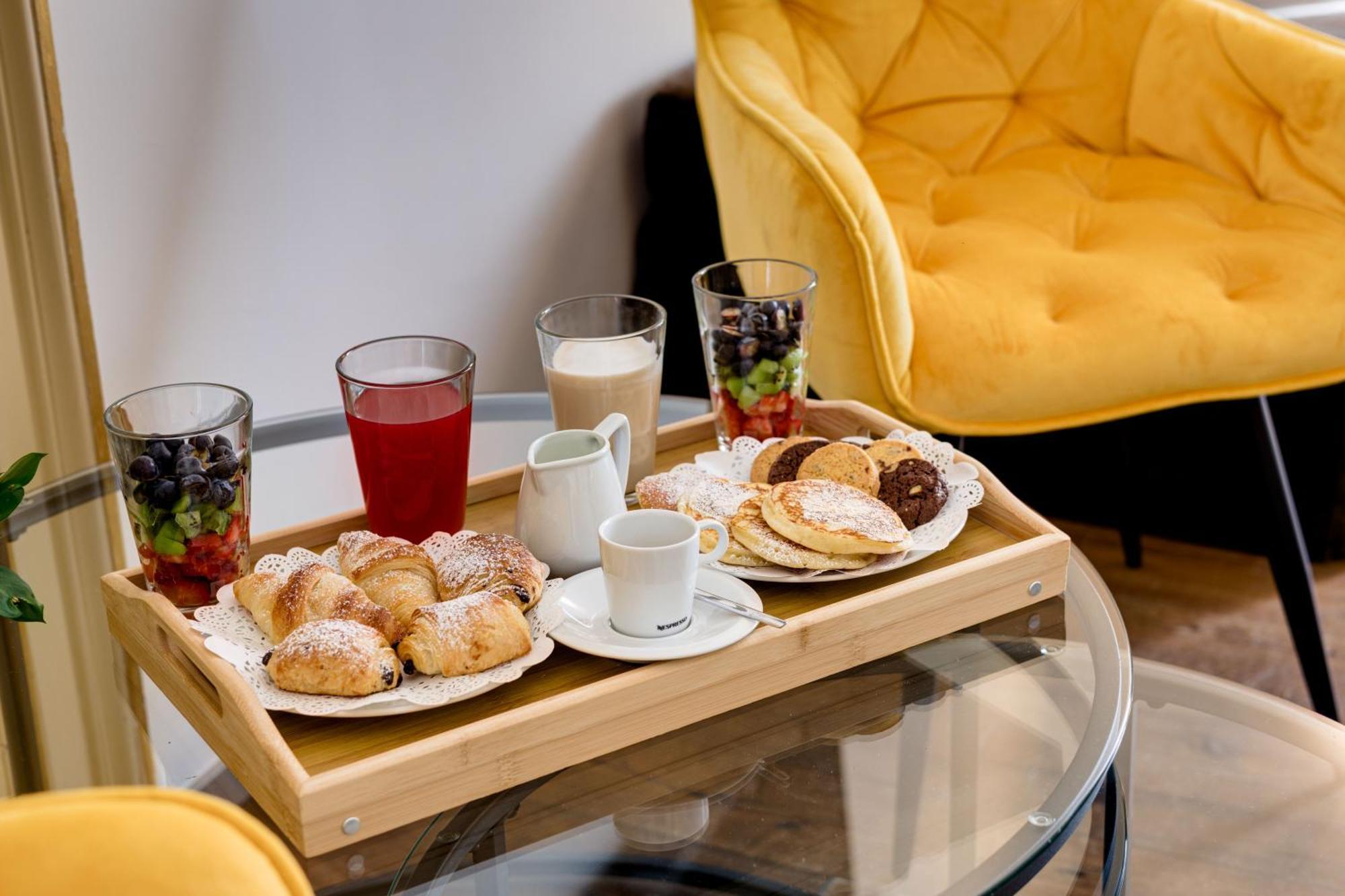ローマ ピアッツァ ファルネーゼ ラグジュアリー スイーツ Bed & Breakfast エクステリア 写真