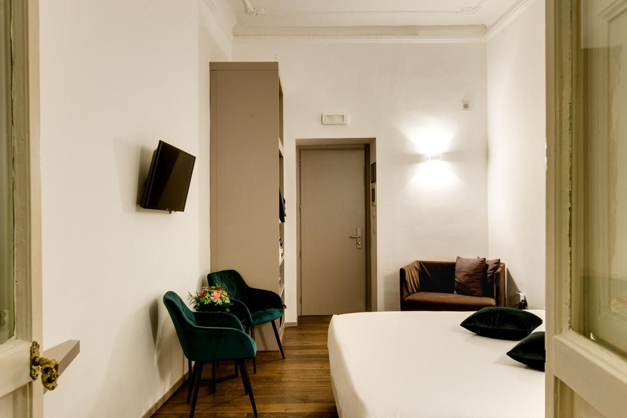 ローマ ピアッツァ ファルネーゼ ラグジュアリー スイーツ Bed & Breakfast エクステリア 写真